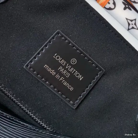 LOUIS CHRISTOPHER PM VUITTON 0612